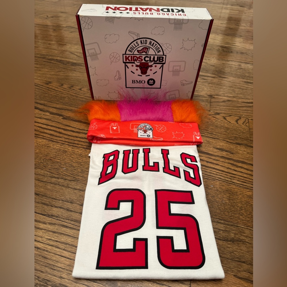Chicago Bulls Kid Nation Youth Shirt + Benny the Bull Hair Band—New in Gift Box